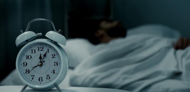 A Comprehensive Guide to Enhancing Sleep Through Circadian Rhythm Optimization
